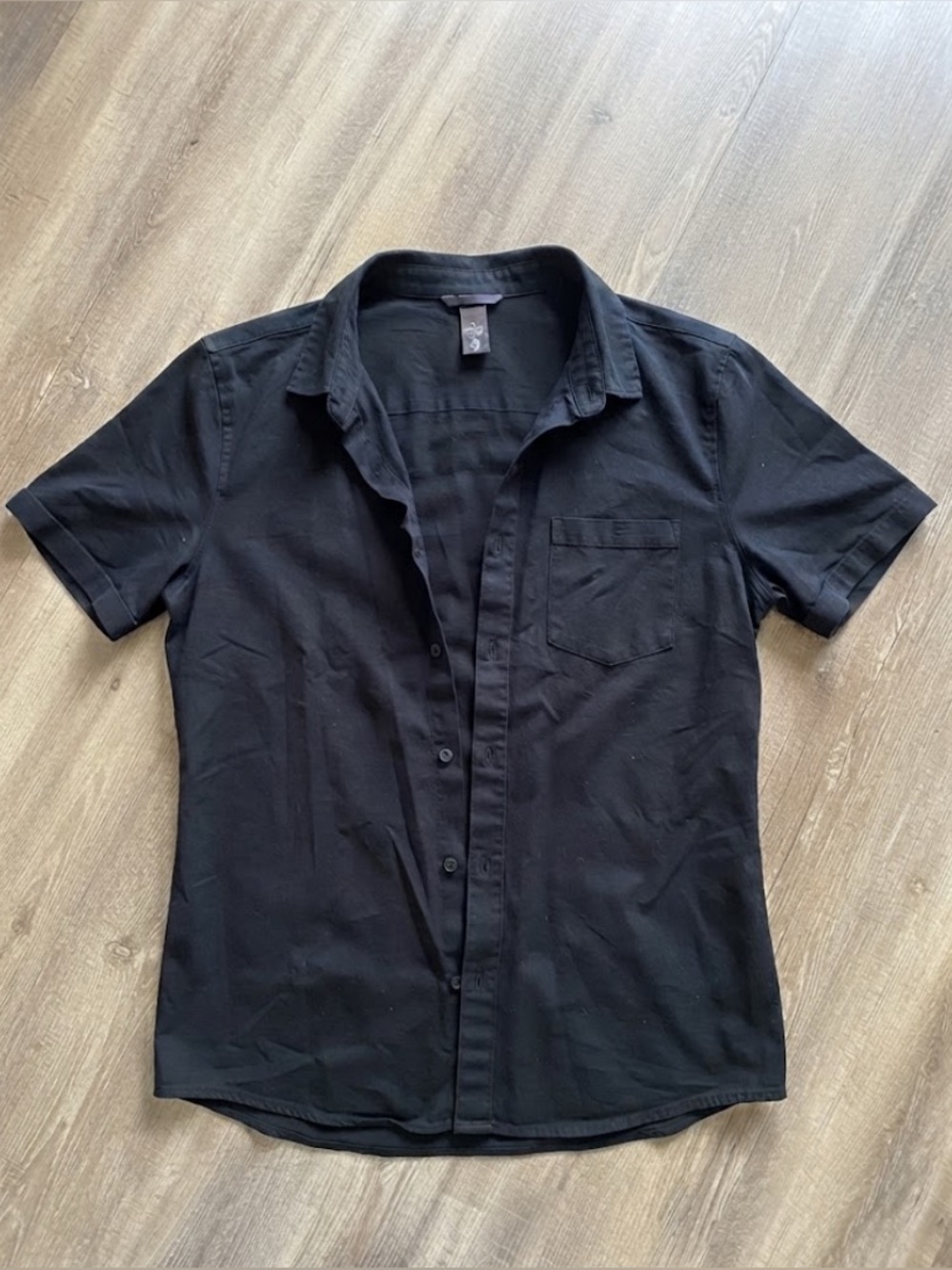 H&M Black Short-Sleeve Casual Button-Down Shirt